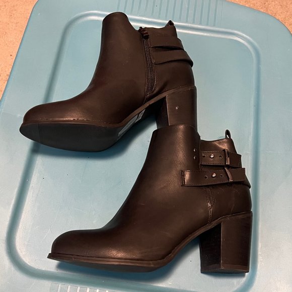 Torrid Black Double Strap Buckle Booties Size 10 Wide Width NWOB - Picture 2 of 5